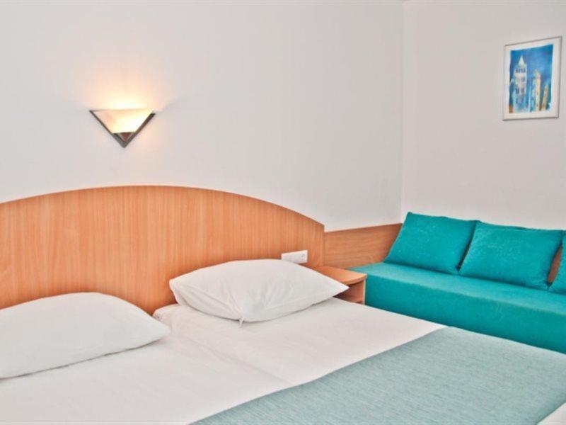 Hotel Sahara โลปาร์ ภายนอก รูปภาพ