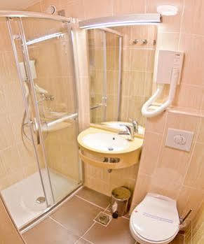 Hotel Sahara โลปาร์ ภายนอก รูปภาพ