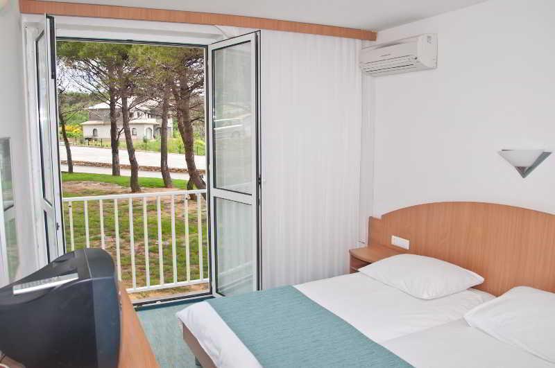Hotel Sahara โลปาร์ ภายนอก รูปภาพ